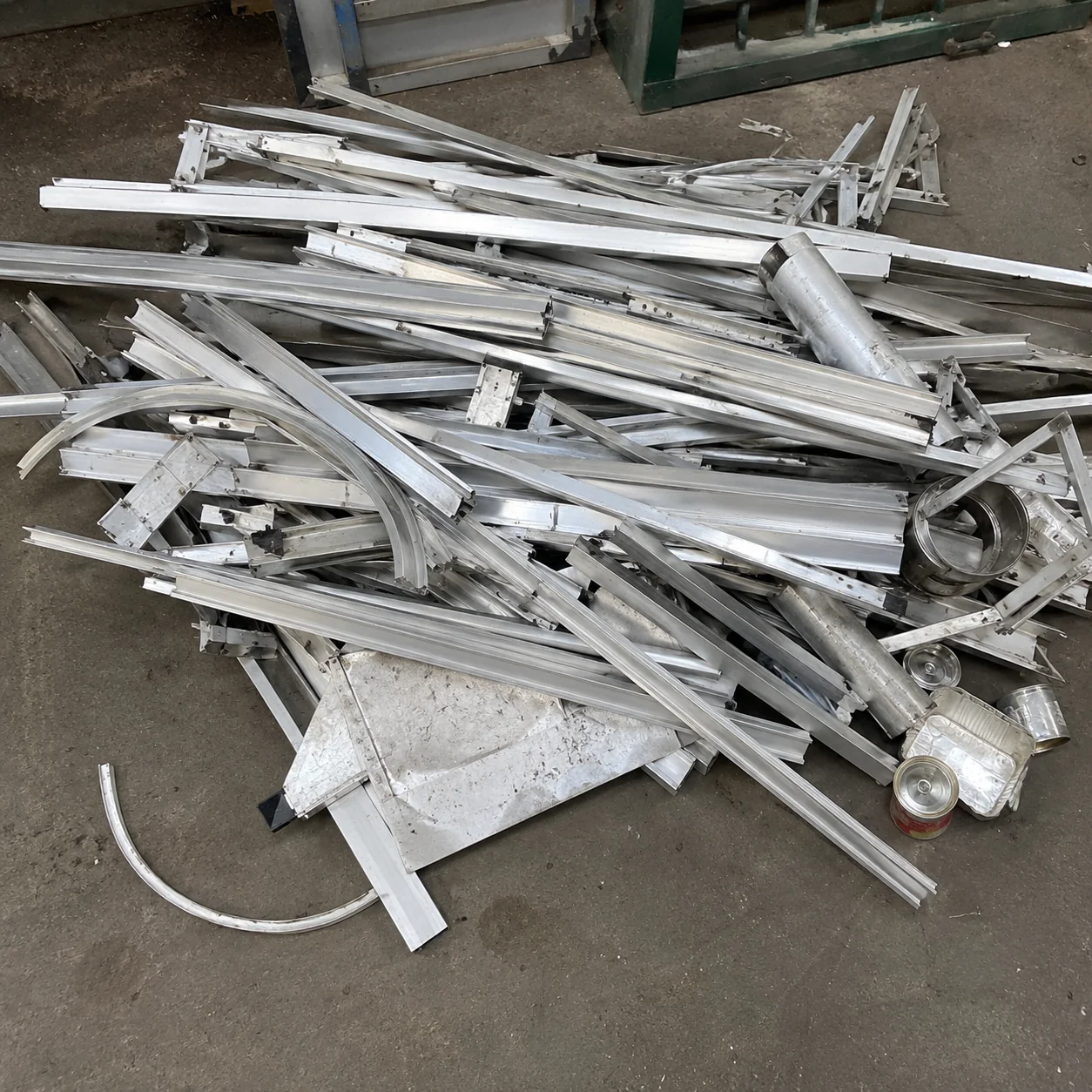 Vrskrot Aluminiumprofiler Skrot
